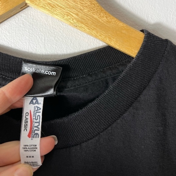 Santa Cruz Collab Saints & Sinners Hand Skateboard Black T Shirt Adult Medium - Picture 4 of 7